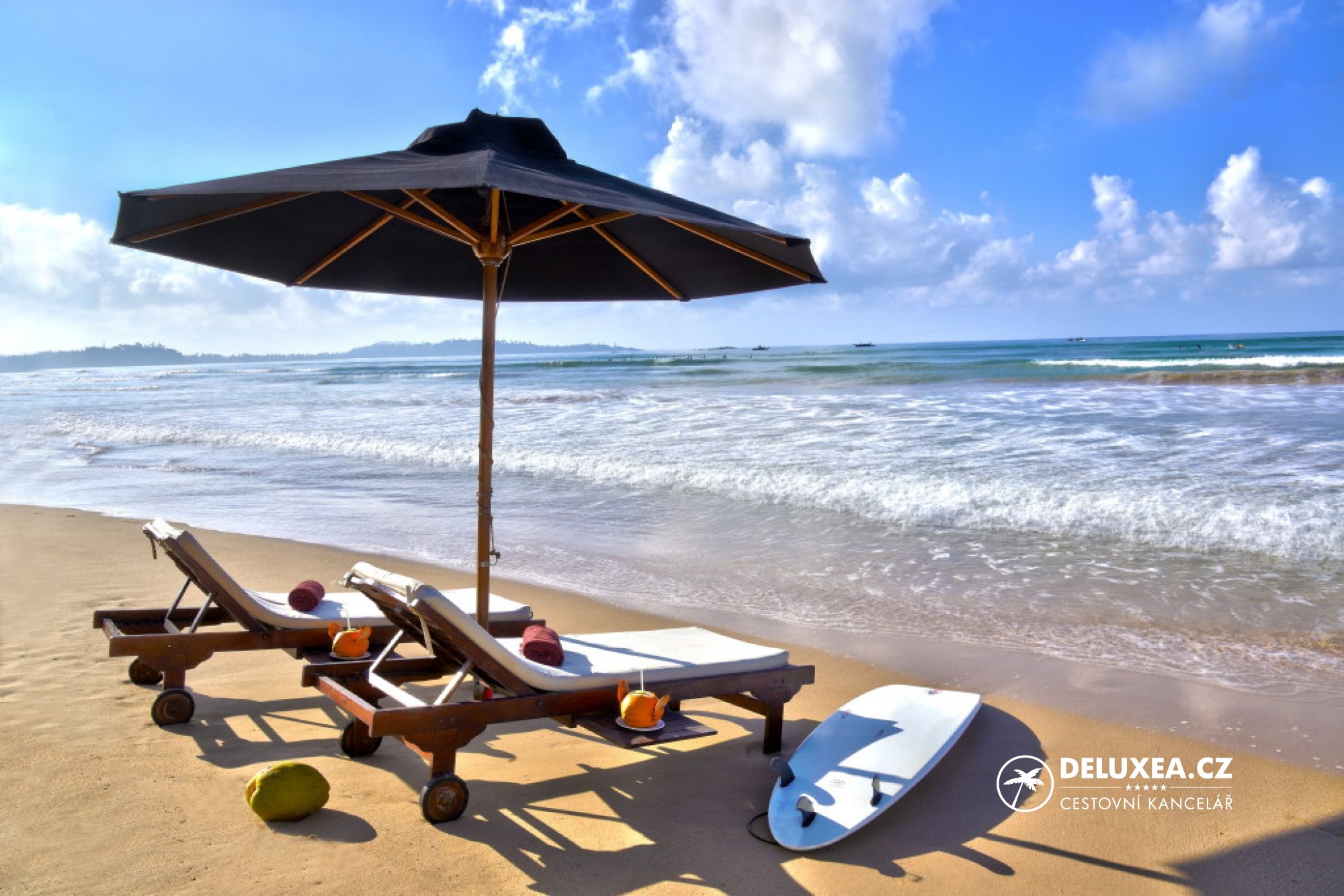 Шри ланка регистрация. Хиккадува Шри Ланка. Weligama Bay пляж. Пляж Хиккадува Шри Ланка. Hikkaduwa Beach Шри Ланка.