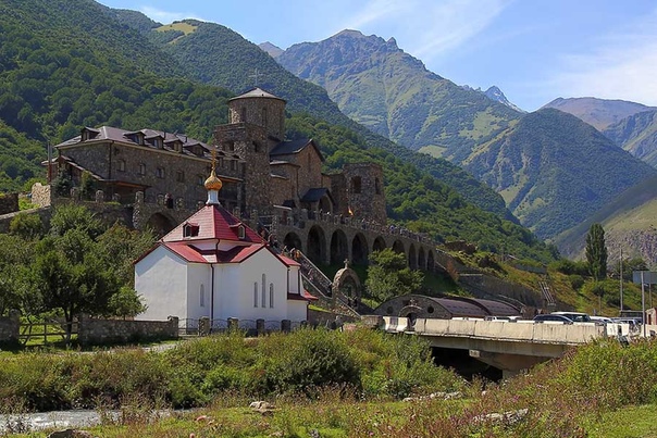 Мужской монастырь в осетии фиагдон фото
