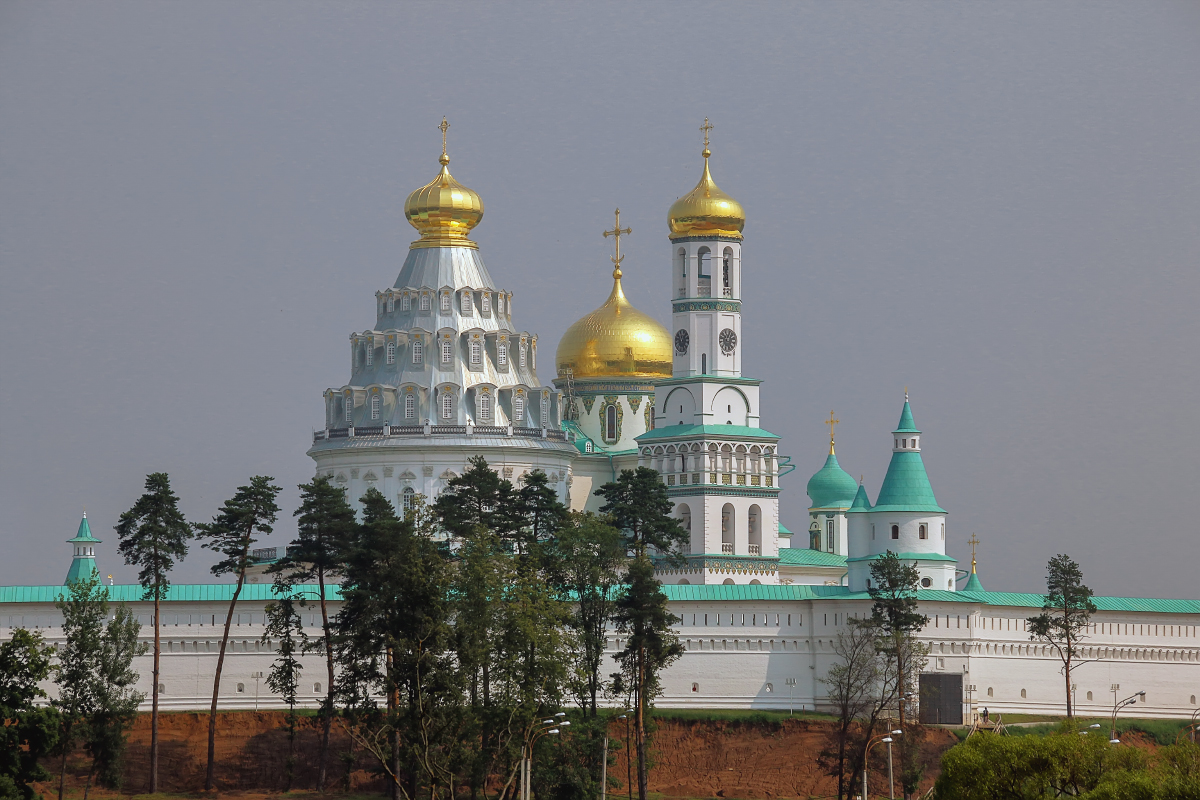 Новый иерусалим истра фото. Новоиерусалимский монастырь в Истре. Истра новый Иерусалим монастырь. Трапезные палаты Новоиерусалимского монастыря. Иерусалим Истра.