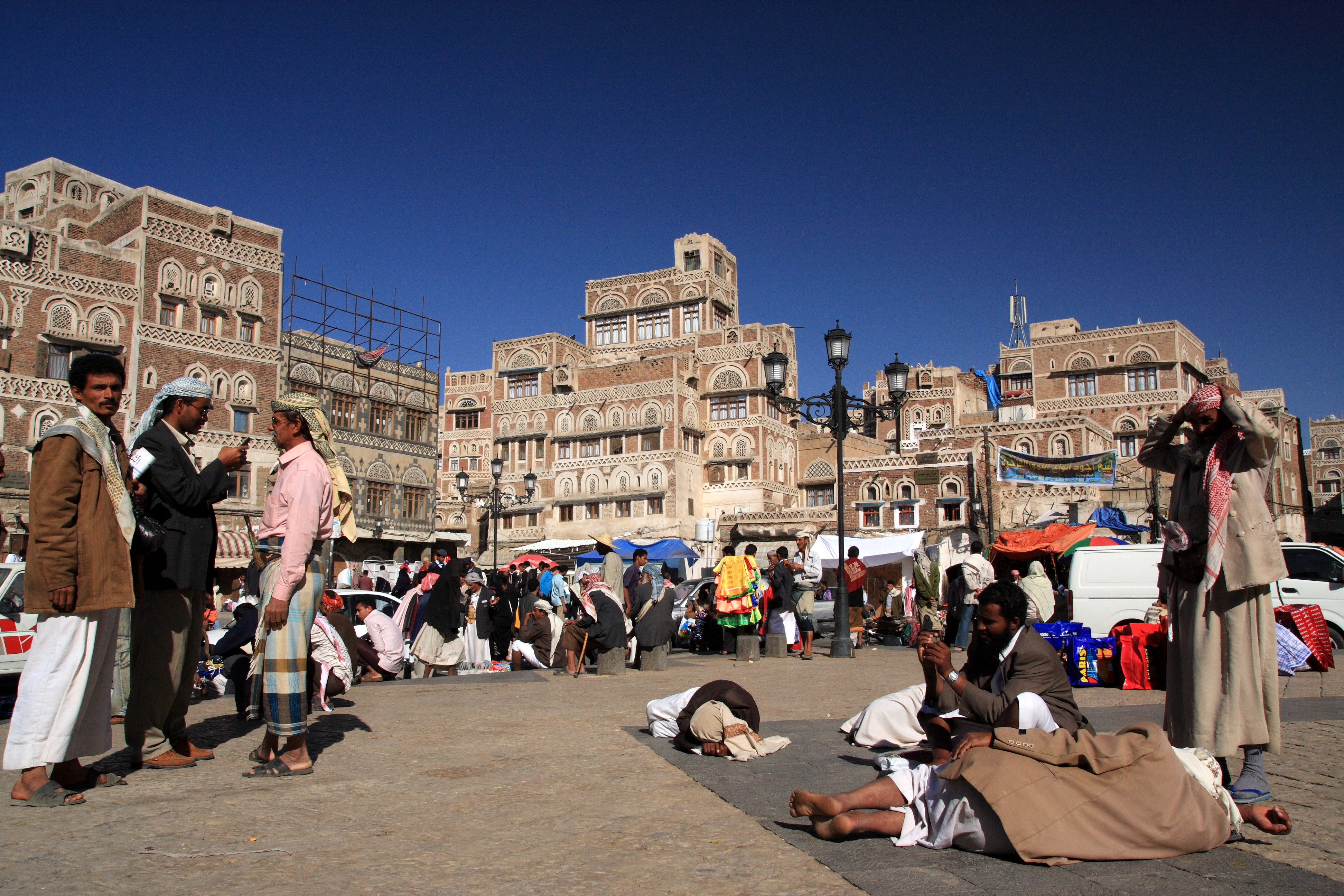 Город сана страна. Фиакия Йемен. Санаа Йемен. Сана Йемен улицы. Сана Йемен 2010.