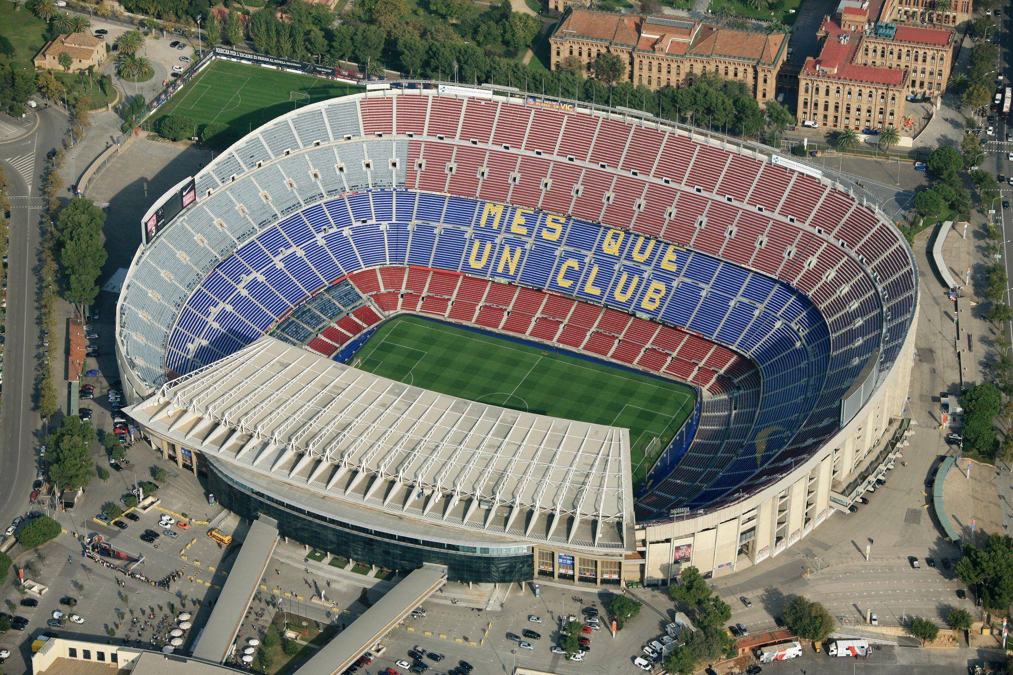 Stadion barsa uz. Барселона Испания Камп ноу. Камп ноу стадион. Стадион ФК Барселона. Стадион Барселоны снаружи.