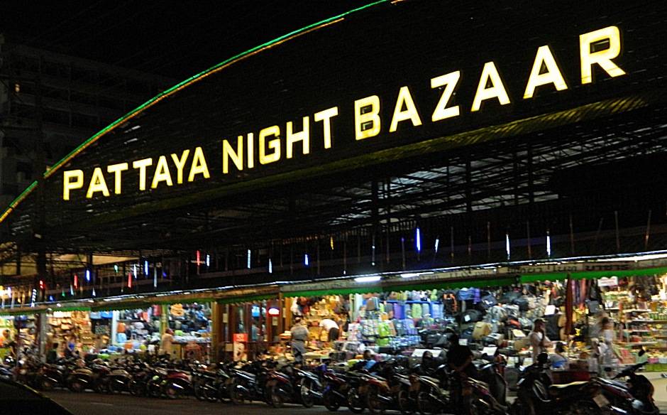 Местоположение рынок. Ночной рынок Джомтьен Паттайя. Ночной базар Паттайя. Ночной рынок на Джомтьене в Паттайе. Ночной базар в Джомтьен Паттайя.
