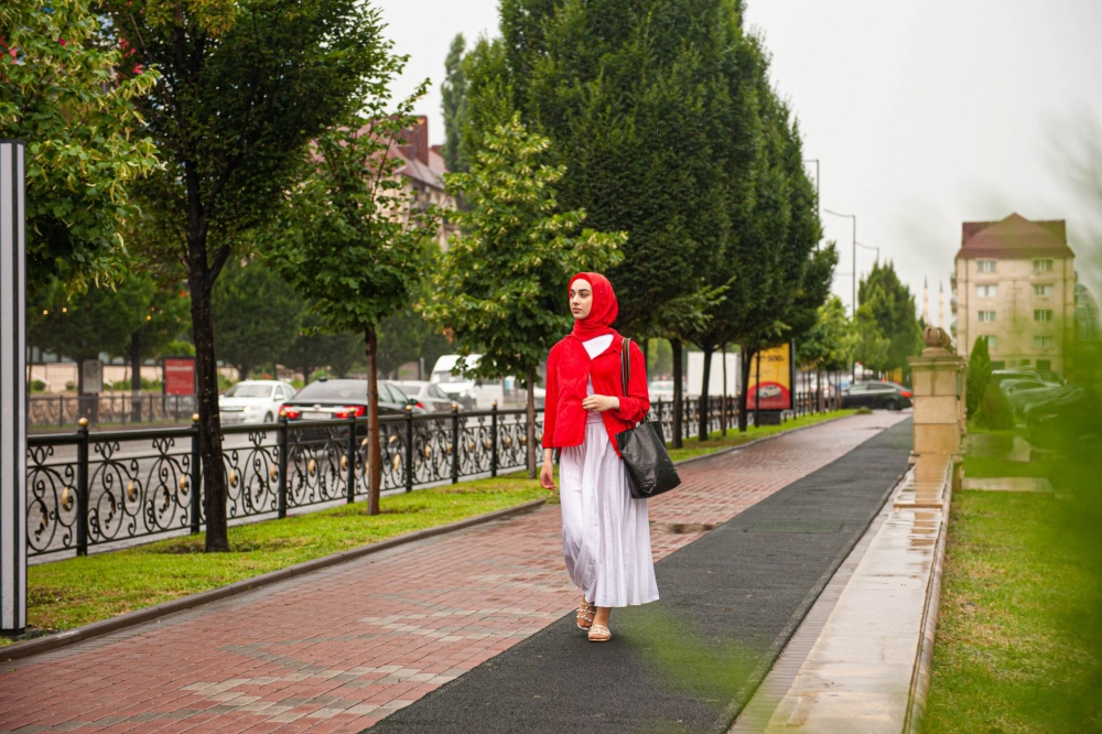 Улицы города грозный. Грозный 2021 город. Грозный лето. Улицы Грозного сейчас. Грозный город туристы.