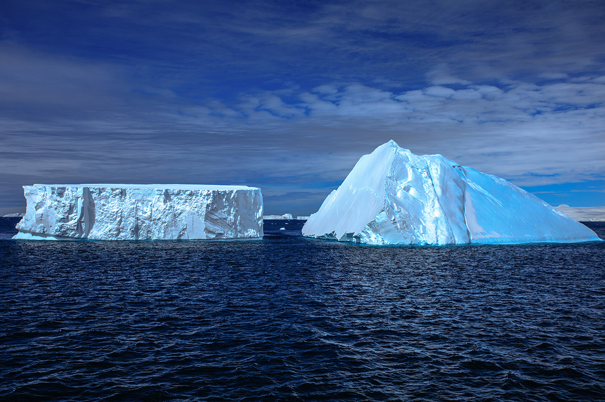 Фото самого большого айсберга в мире. Айсберг b-15. Iceberg b1443. Самый большой Айсберг b-15. Айсберг b-15 фото.