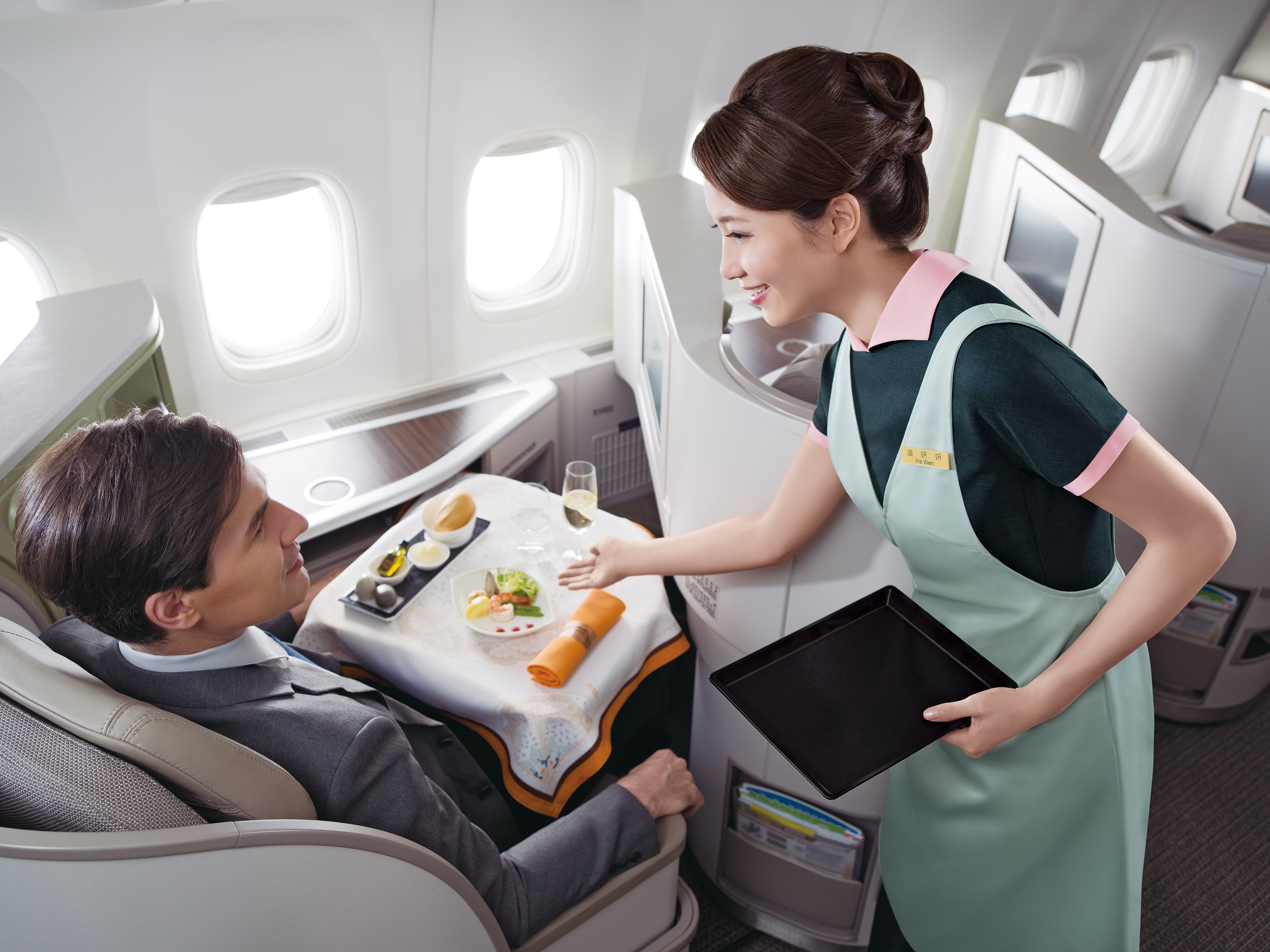 Путешествие первым классом. Eva Air Business class. Бизнес класс в самолете. Перелет бизнес классом. Бизнес самолет.